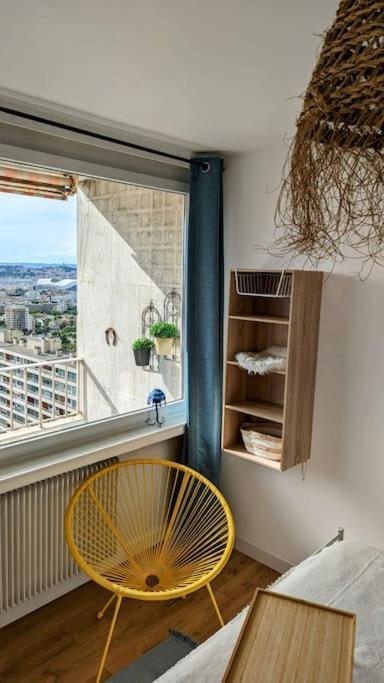 Apartment Ideal Sea View, Near Calanques &velodrome -parking Marseille